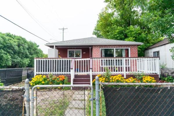 Home Photo - 558 Regent Avenue