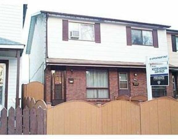 Home Photo - 651 Langside Street