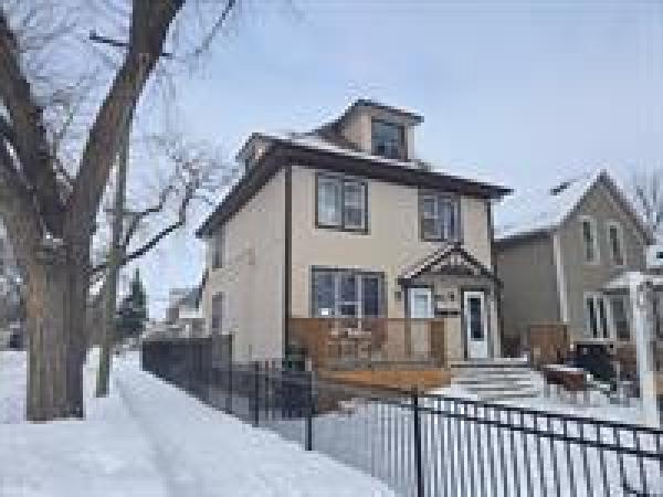 Home Photo - 404 AIKINS Street