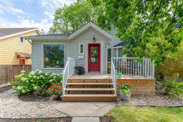 Home Photo - 438 Campbell Street