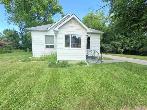 Home Photo - 419 Manitoba Avenue