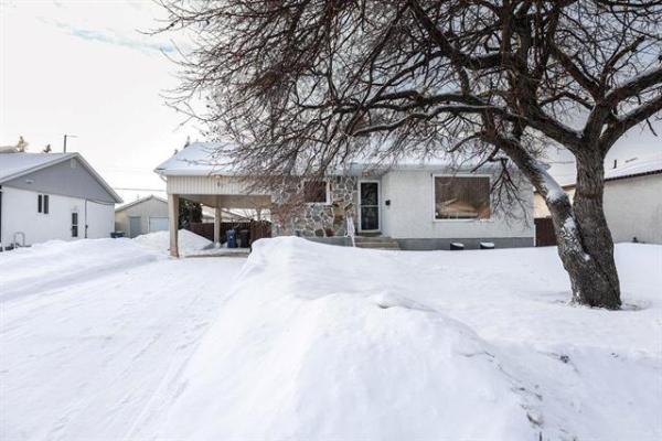 Home Photo - 61 Conifer Crescent