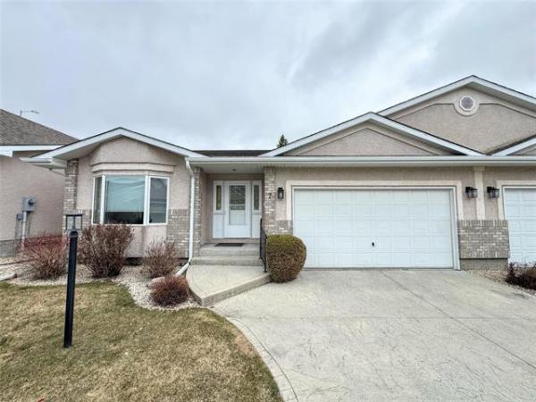 Home Photo - 7-20 Orchard Hill Drive