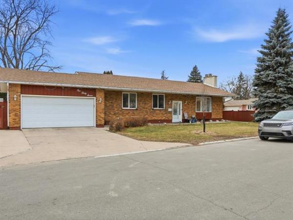 Home Photo - 137 Linacre Road