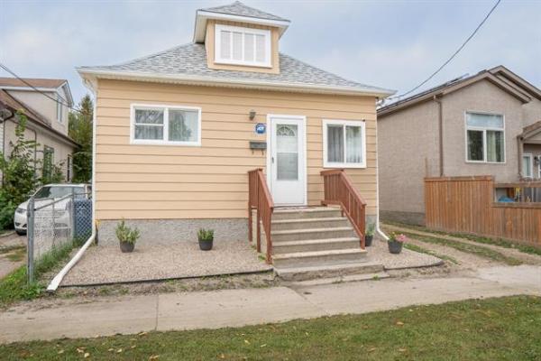 Home Photo - 628 Burrows Avenue