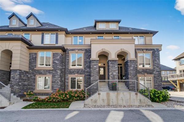 Home Photo - 90-1290 Warde Avenue