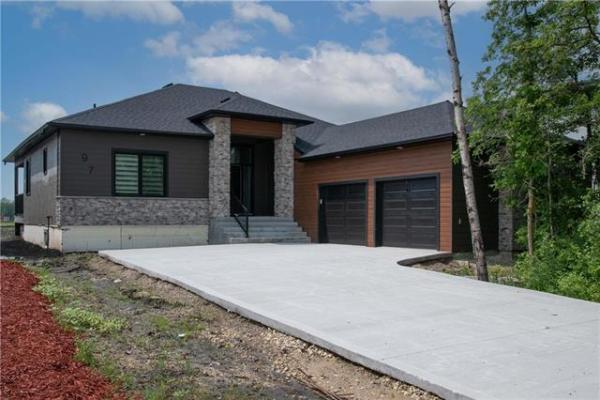 97 River Springs Drive, R4A 0E5, 3 Bedroom, Bungalow for sale Rural Manitoba, R15 - Vimarsana News