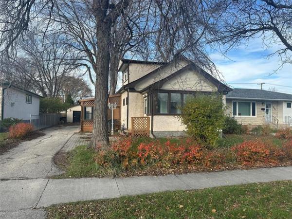 Home Photo - 670 Parkhill Street