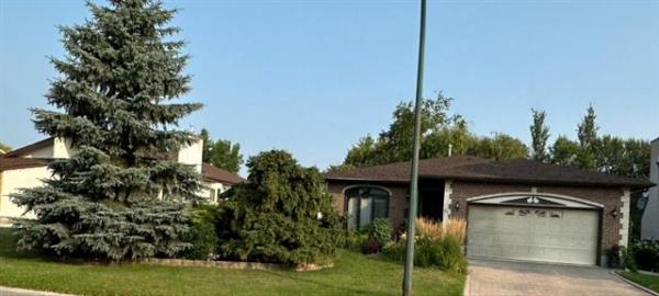 Home Photo - 91 Beechtree Crescent