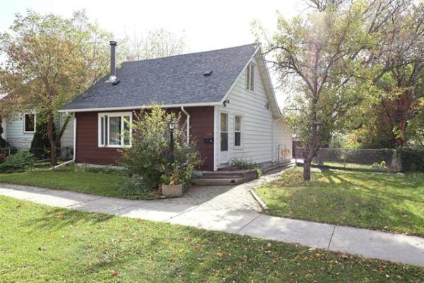 Home Photo - 328 Victoria Avenue