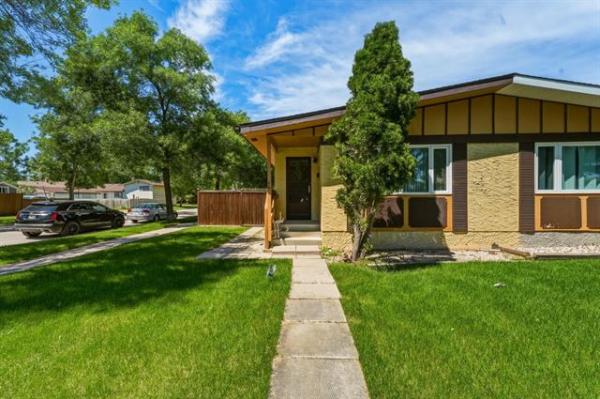 Home Photo - 70 Harwood Crescent