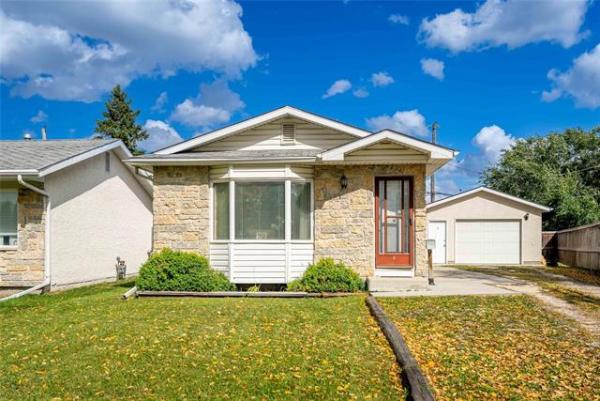 Home Photo - 253 Woodbine Avenue