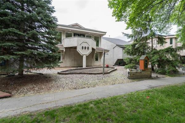 Home Photo - 593 Carlaw Avenue
