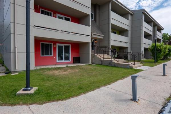 Home Photo - 4-1523 Chancellor Drive