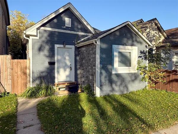 Home Photo - 564 Beverley Street