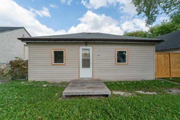 Home Photo - 1897 Bannatyne Avenue