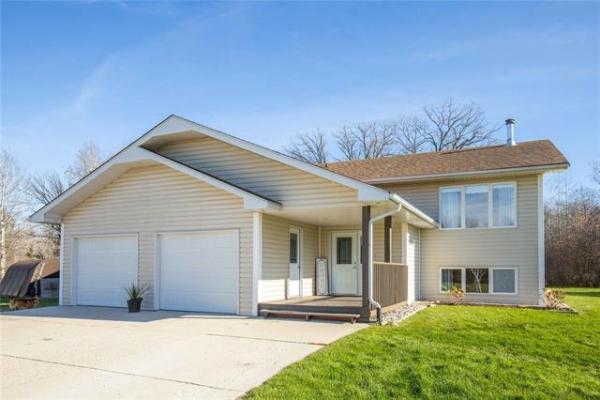 Home Photo - 33099 40E Road