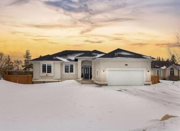 Home Photo - 40 JOHNERS Place