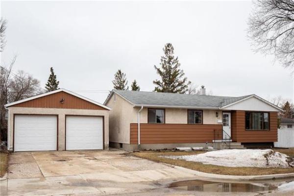 Home Photo - 12 Cranbrook Bay