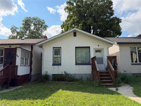 Home Photo - 646 Minto Street