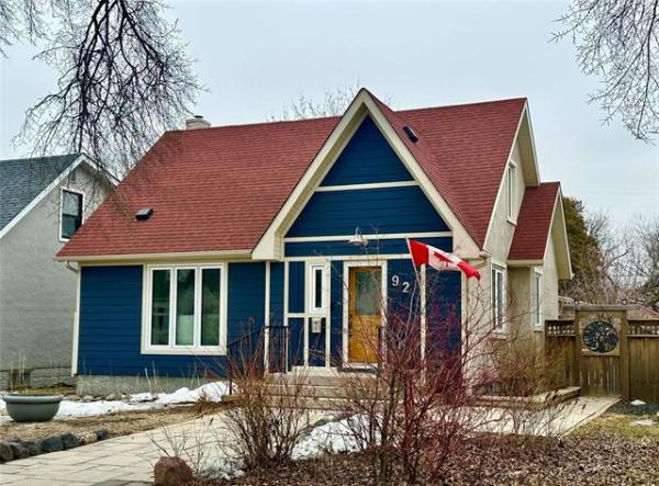 Home Photo - 92 Braemar Avenue