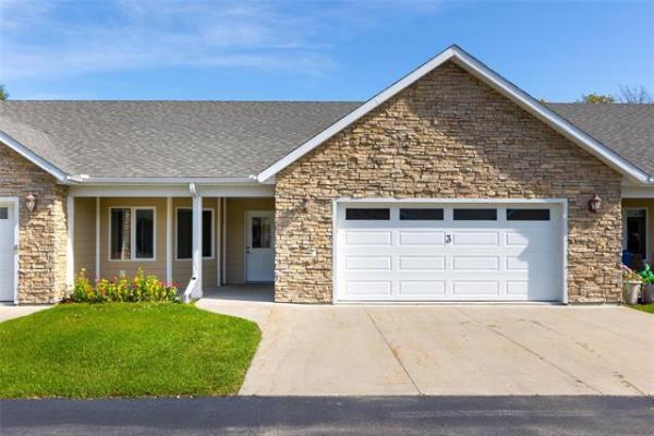 Home Photo - 3-101 Park Street