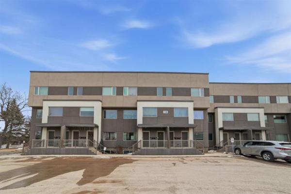 Home Photo - 5-1180 Chamberlain Avenue