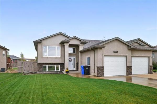 Home Photo - 1494 Pembina Trail
