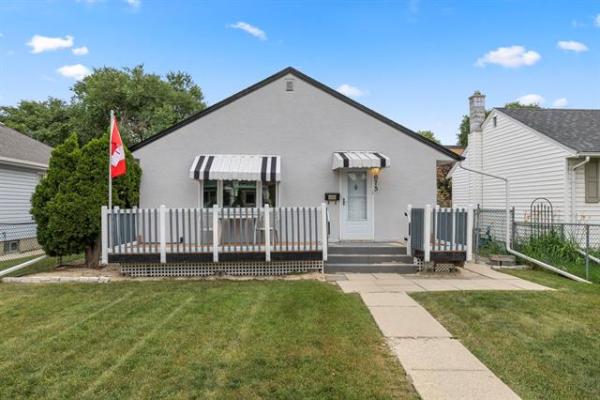 Home Photo - 675 Minto Street