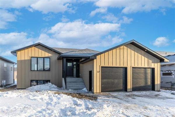 Home Photo - 37 Parkside Crescent