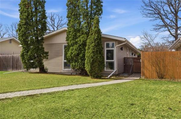 Home Photo - 428 Moray Street