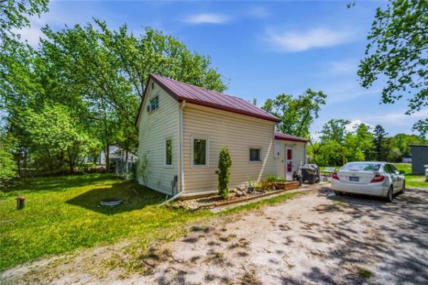 Home Photo - 35122 PTH 15 RD 60N Highway