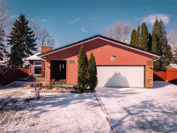 Home Photo - 30 Mackie Bay