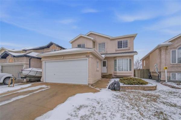 Home Photo - 900 Scurfield Boulevard