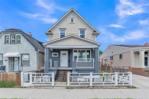 home photo - 1097 Burrows Avenue