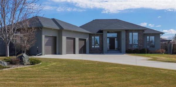 Home Photo - 9 FAIRWAY Close