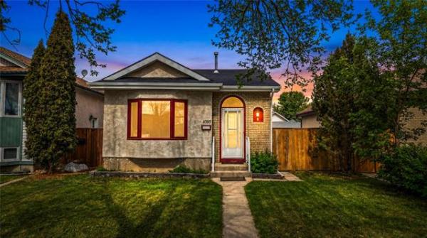 Home Photo - 1095 Kildare Avenue