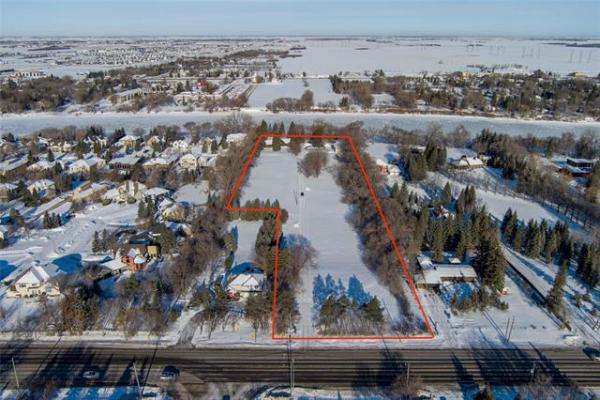 Home Photo - 2808 Henderson Highway