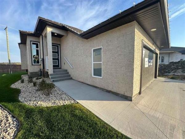 25-100 GRANDE POINTE MEADOWS blvd Boulevard