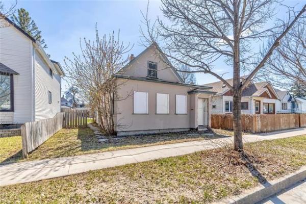 Home Photo - 416 Riverton Avenue
