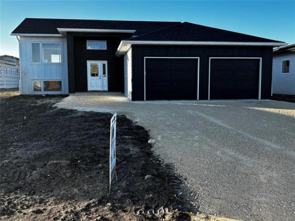 Home Photo - 69 Harvest Bay