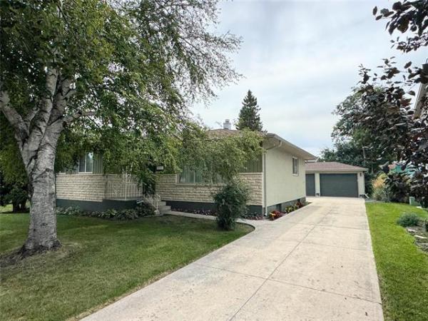 Home Photo - 130 Athlone Drive