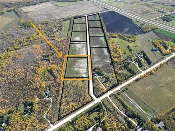 Home Photo - 2 McLennan Lane