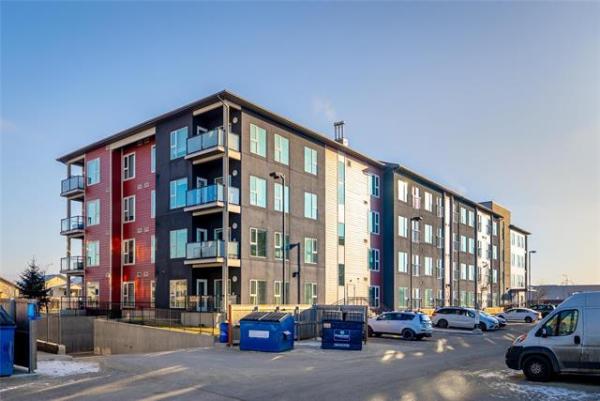 Home Photo - 211-100 Waterford Green Common