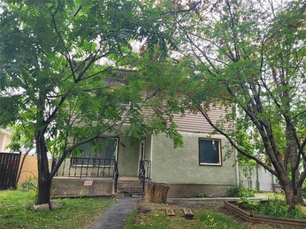Home Photo - 586 Enniskillen Avenue