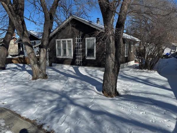 Home Photo - 327 Oakview Avenue