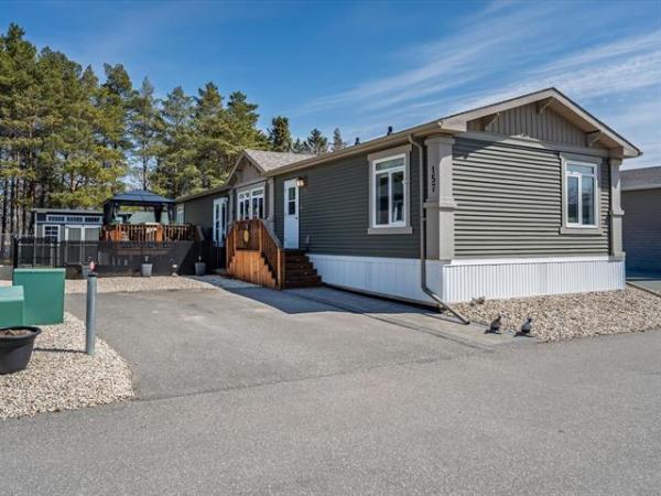 Home Photo - 157-2695 Main Street