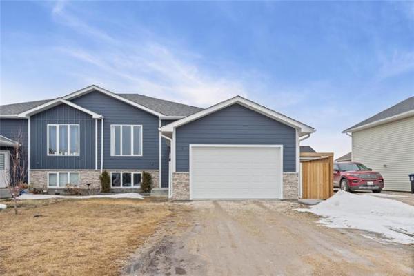 Home Photo - 7 Acorn Avenue