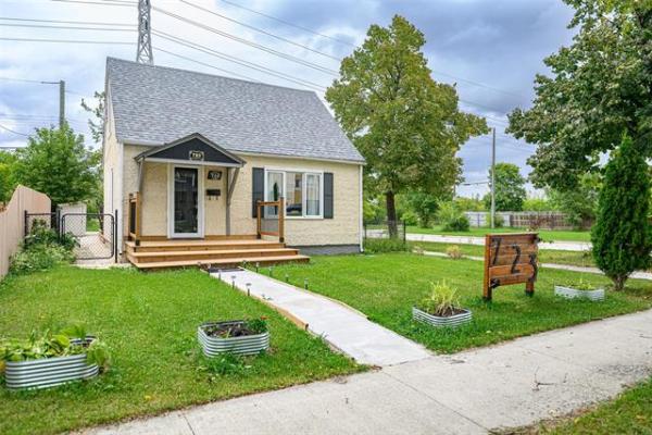 Home Photo - 723 Weatherdon Avenue