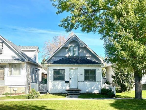 Home Photo - 869 College Avenue